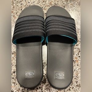 Men’s Athletic Works slides